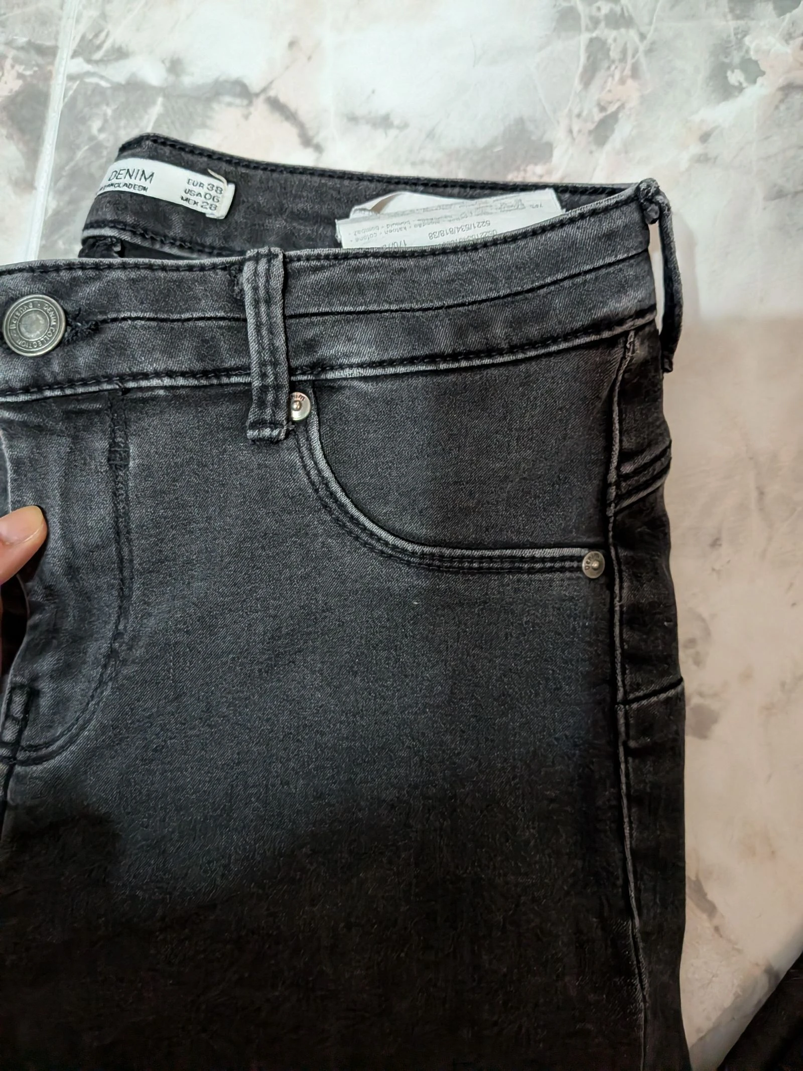 Calça preta justa – photo 3